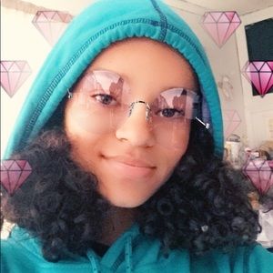 Meet your Posher, Janet